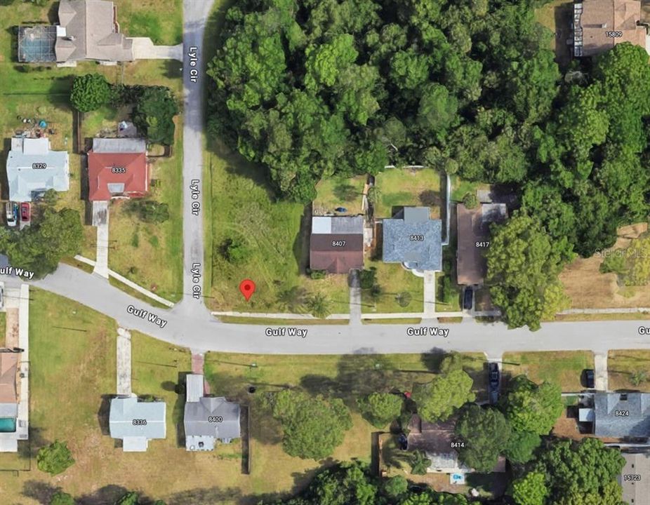 На продажу: $23,900 (0.16 acres)