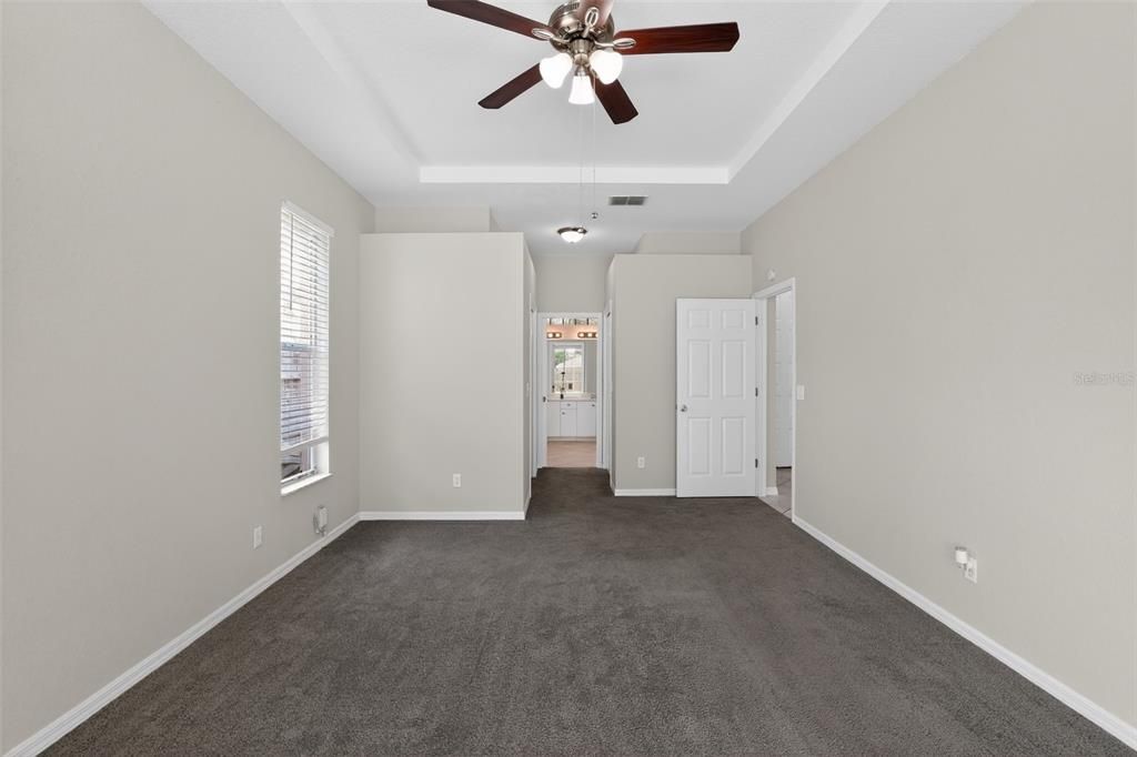 Activo con contrato: $325,000 (4 camas, 2 baños, 1850 Pies cuadrados)