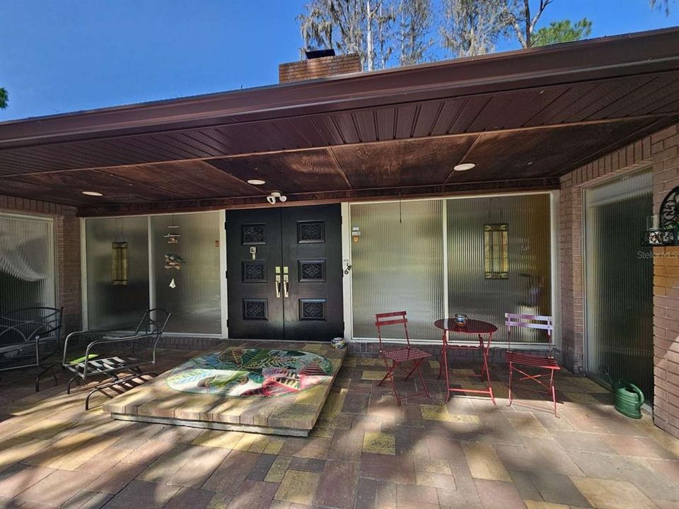 For Sale: $699,000 (2 beds, 2 baths, 2240 Square Feet)