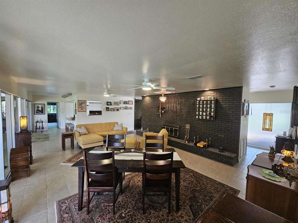 For Sale: $699,000 (2 beds, 2 baths, 2240 Square Feet)