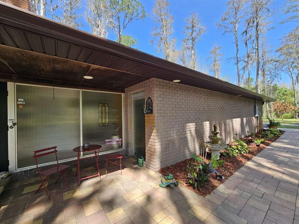 For Sale: $699,000 (2 beds, 2 baths, 2240 Square Feet)