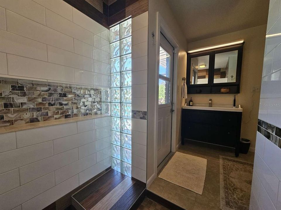 For Sale: $699,000 (2 beds, 2 baths, 2240 Square Feet)