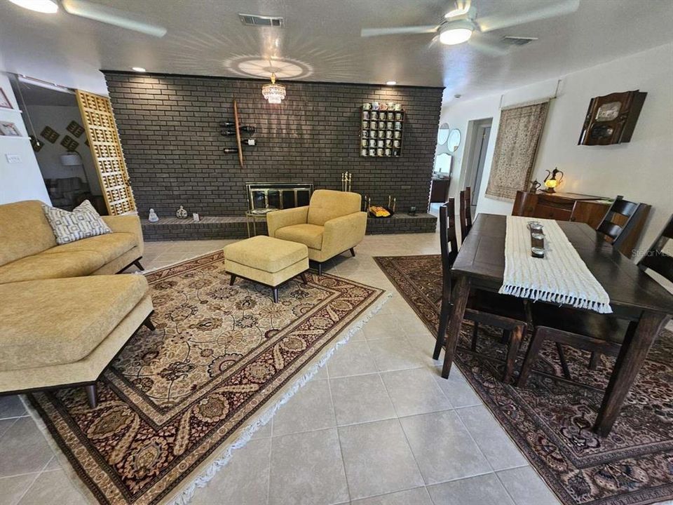 For Sale: $699,000 (2 beds, 2 baths, 2240 Square Feet)