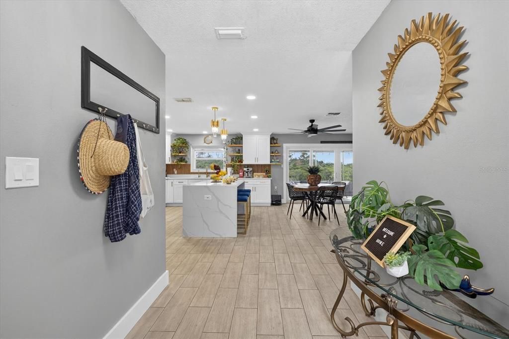 Activo con contrato: $598,995 (3 camas, 2 baños, 1686 Pies cuadrados)