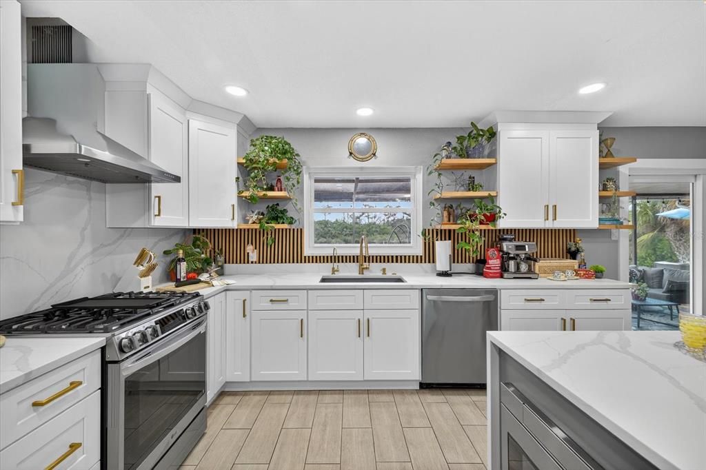 Activo con contrato: $598,995 (3 camas, 2 baños, 1686 Pies cuadrados)