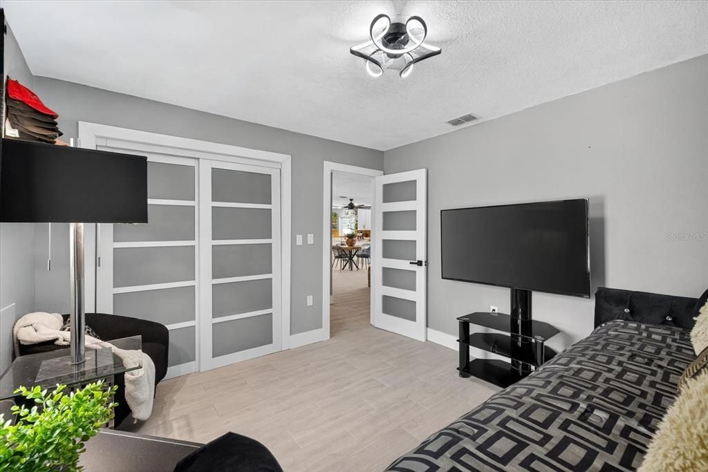Activo con contrato: $598,995 (3 camas, 2 baños, 1686 Pies cuadrados)