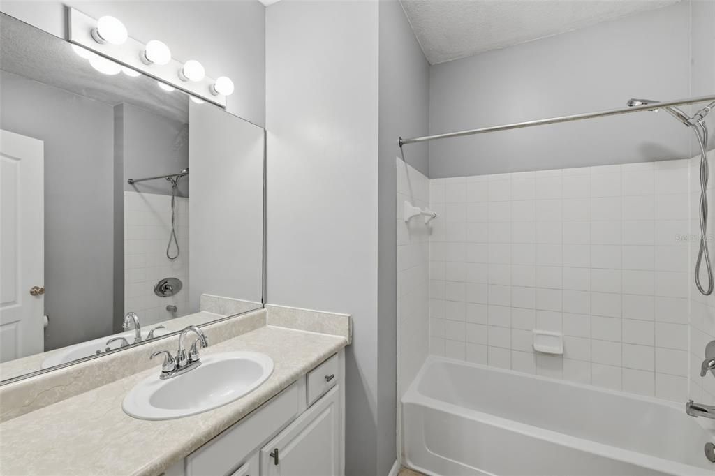 En Venta: $174,000 (2 camas, 2 baños, 1353 Pies cuadrados)