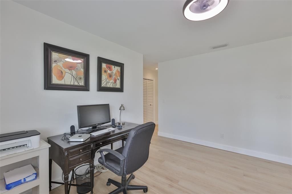 Activo con contrato: $434,500 (2 camas, 2 baños, 2185 Pies cuadrados)
