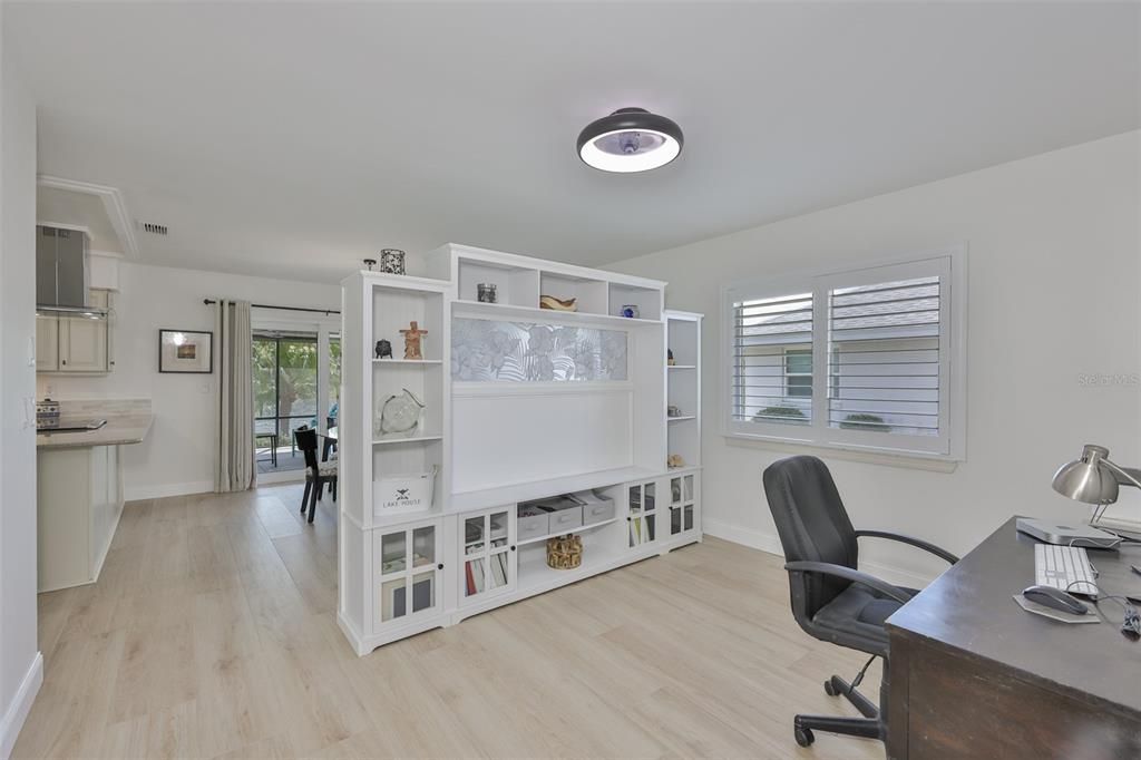 Activo con contrato: $434,500 (2 camas, 2 baños, 2185 Pies cuadrados)