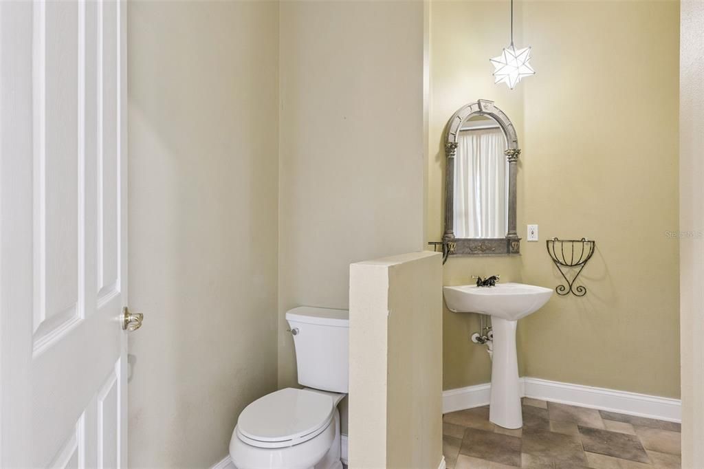 For Sale: $1,250,000 (4 beds, 3 baths, 4532 Square Feet)