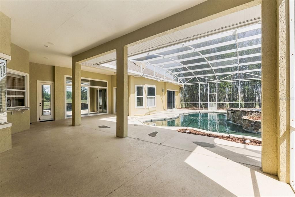 For Sale: $1,250,000 (4 beds, 3 baths, 4532 Square Feet)