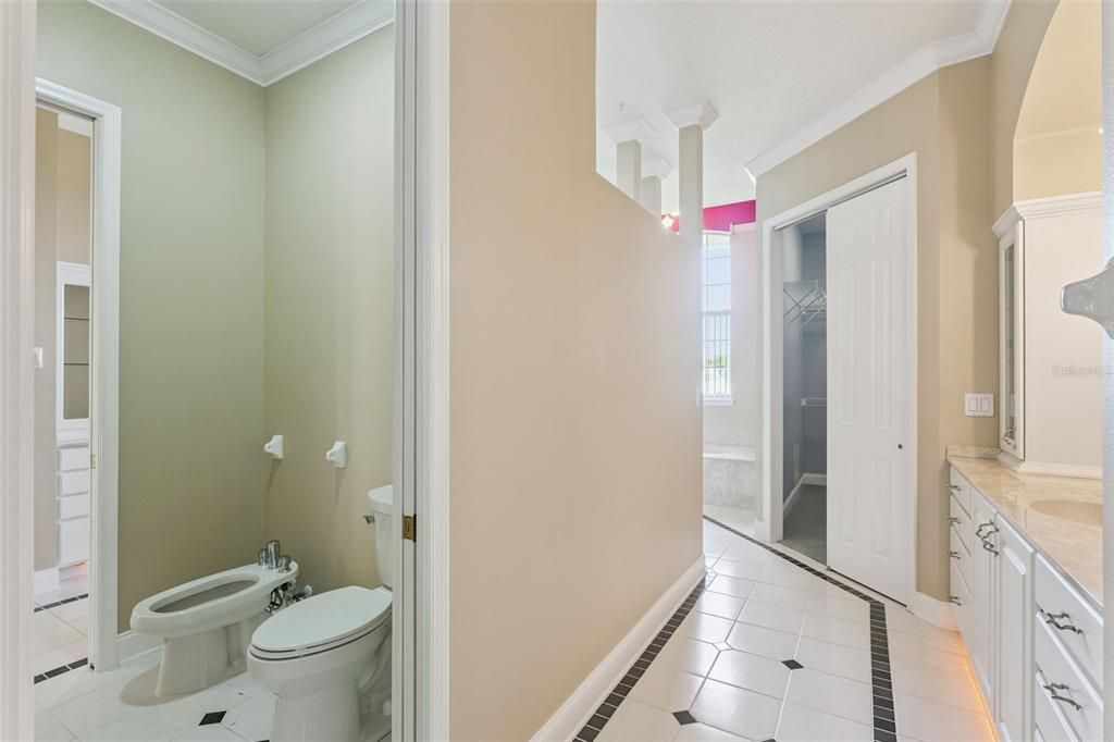 For Sale: $1,250,000 (4 beds, 3 baths, 4532 Square Feet)