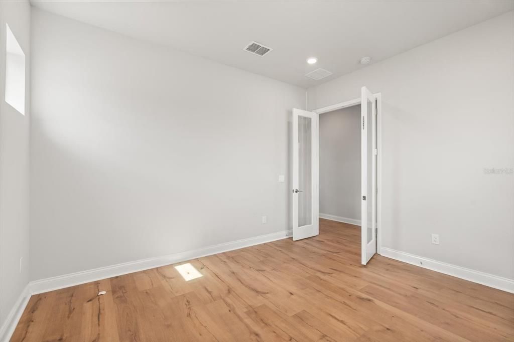 For Sale: $580,000 (4 beds, 3 baths, 3109 Square Feet)