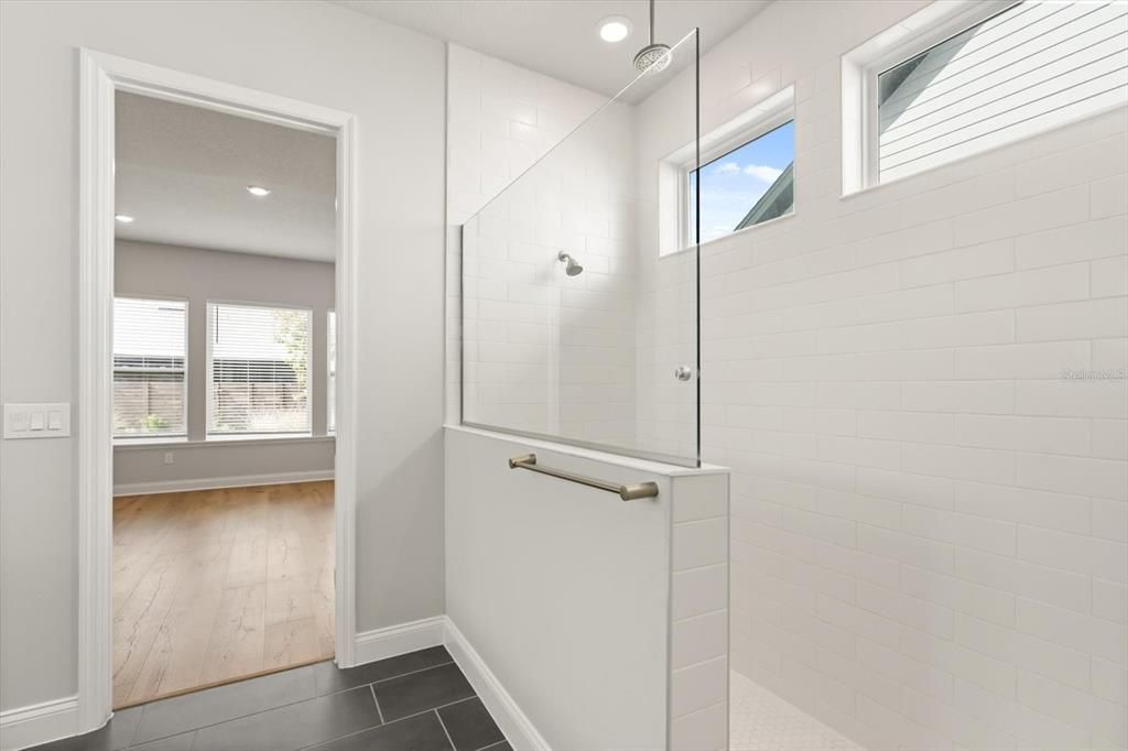 For Sale: $580,000 (4 beds, 3 baths, 3109 Square Feet)