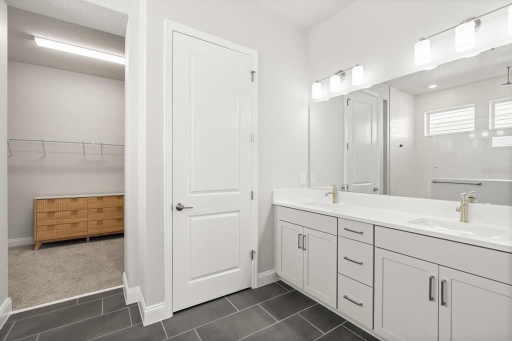 For Sale: $580,000 (4 beds, 3 baths, 3109 Square Feet)