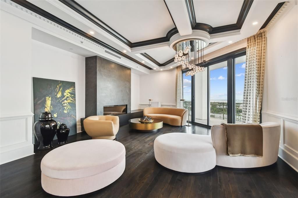 En Venta: $3,995,000 (3 camas, 4 baños, 3980 Pies cuadrados)
