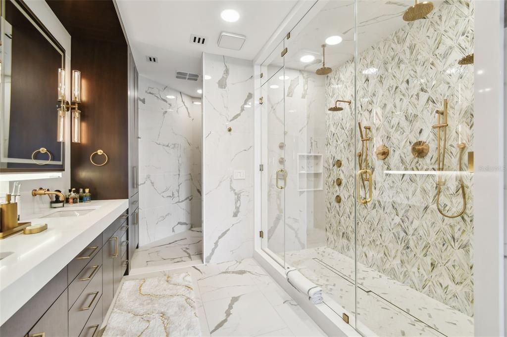 En Venta: $3,995,000 (3 camas, 4 baños, 3980 Pies cuadrados)