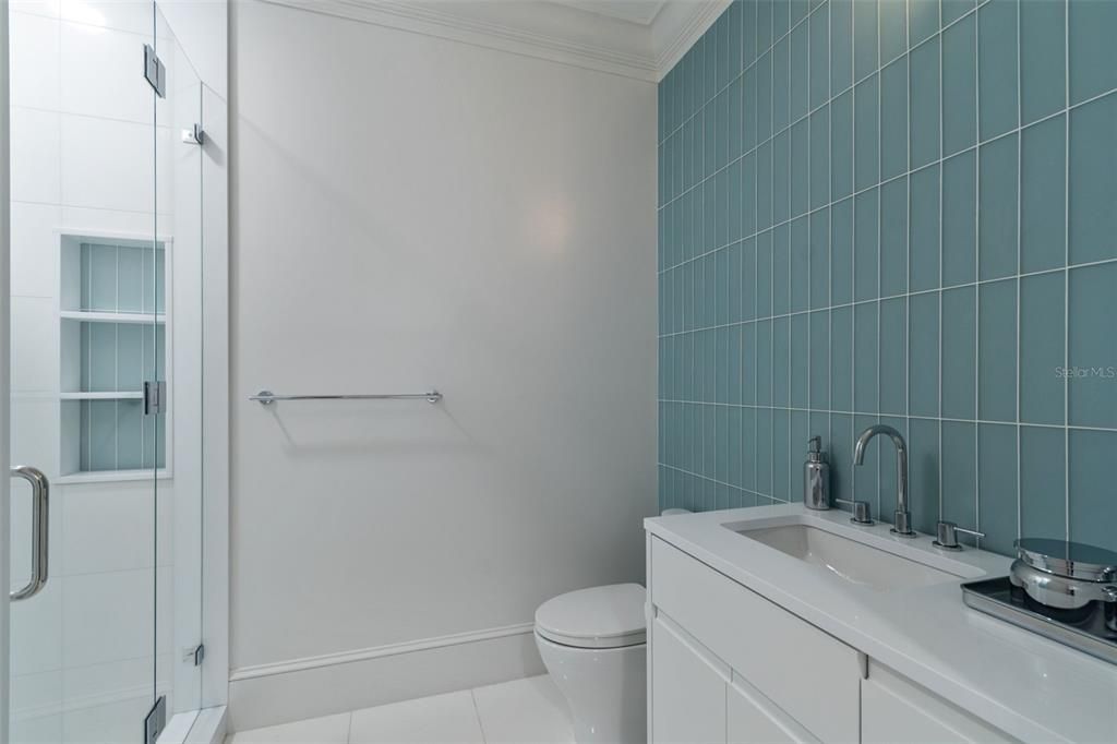 En Venta: $3,995,000 (3 camas, 4 baños, 3980 Pies cuadrados)