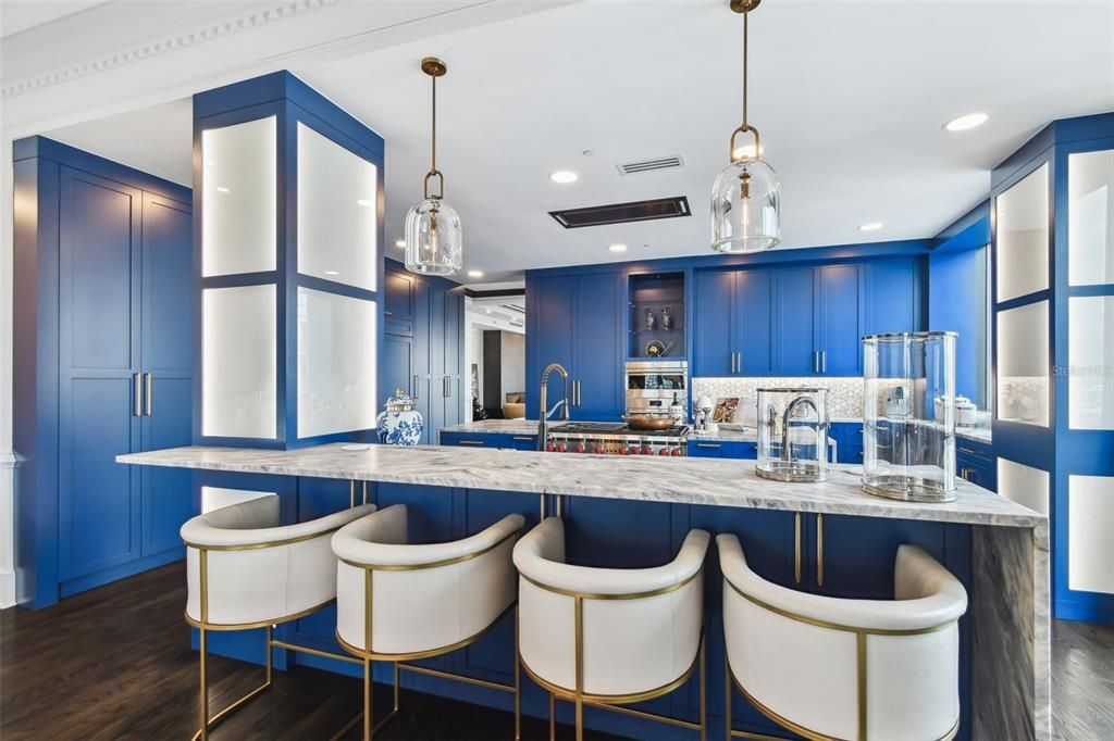En Venta: $3,995,000 (3 camas, 4 baños, 3980 Pies cuadrados)