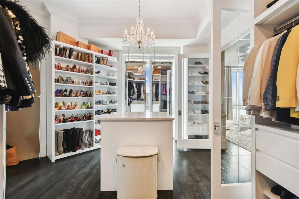 En Venta: $3,995,000 (3 camas, 4 baños, 3980 Pies cuadrados)