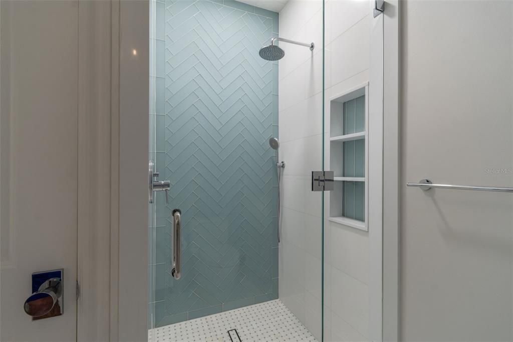 En Venta: $3,995,000 (3 camas, 4 baños, 3980 Pies cuadrados)