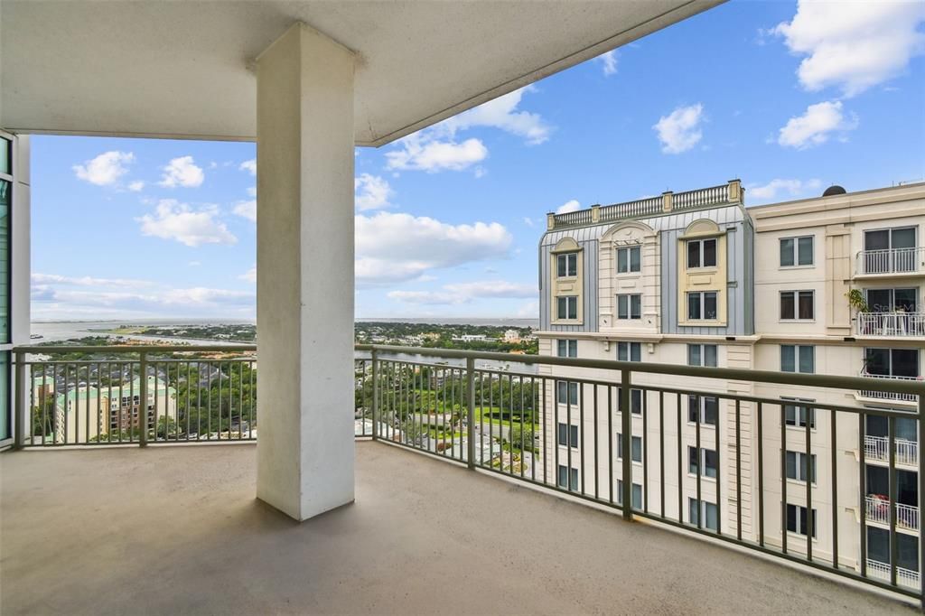 En Venta: $3,995,000 (3 camas, 4 baños, 3980 Pies cuadrados)