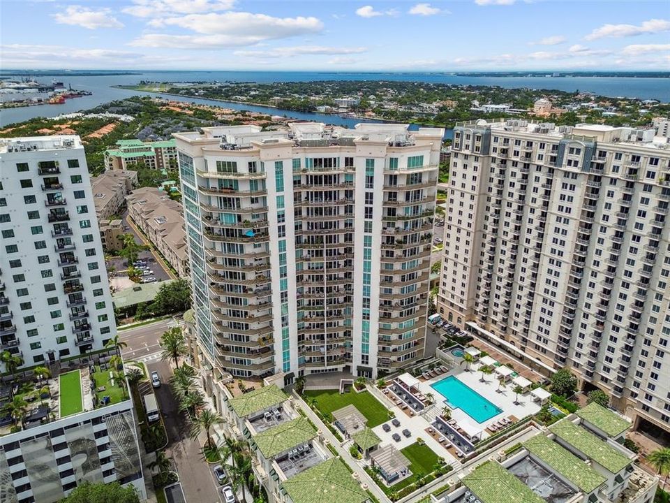 En Venta: $3,995,000 (3 camas, 4 baños, 3980 Pies cuadrados)