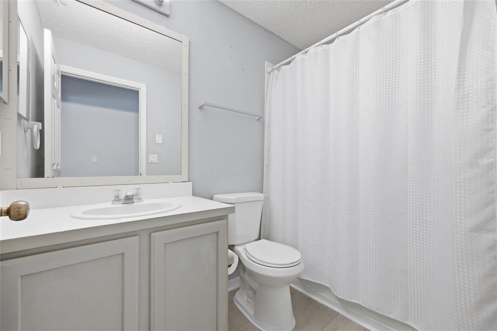 For Sale: $445,000 (3 beds, 2 baths, 1296 Square Feet)