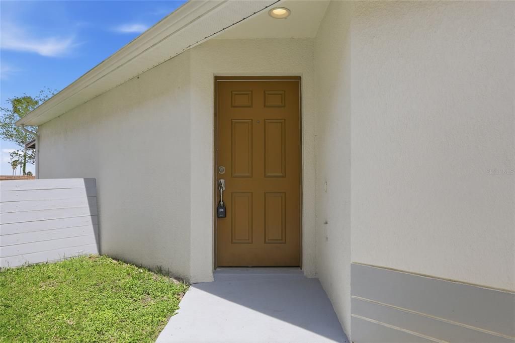 For Sale: $445,000 (3 beds, 2 baths, 1296 Square Feet)