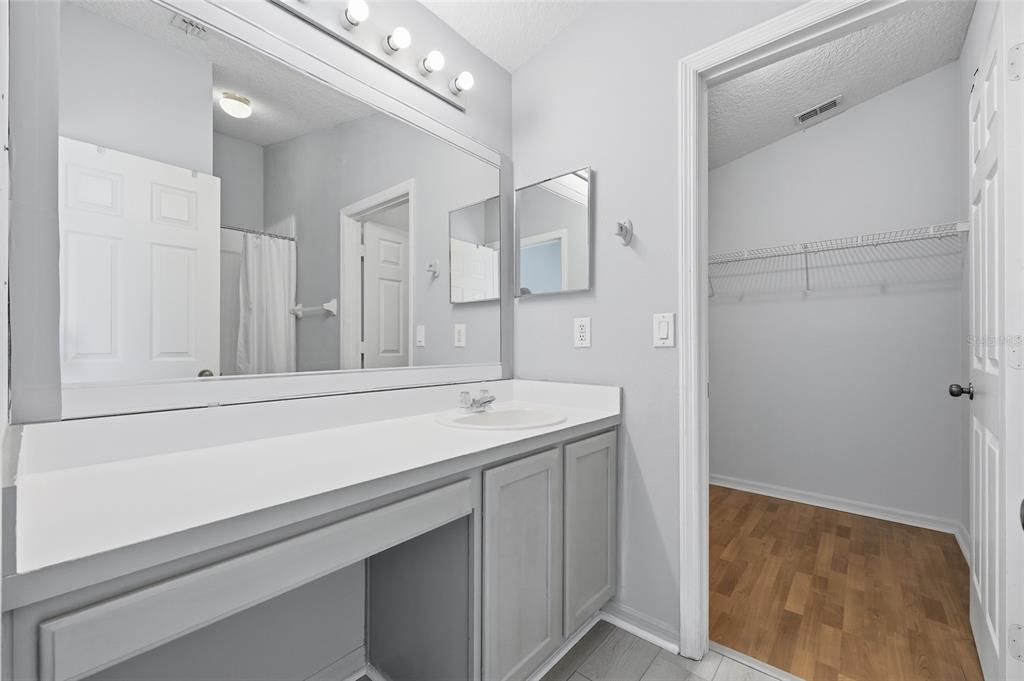 For Sale: $445,000 (3 beds, 2 baths, 1296 Square Feet)