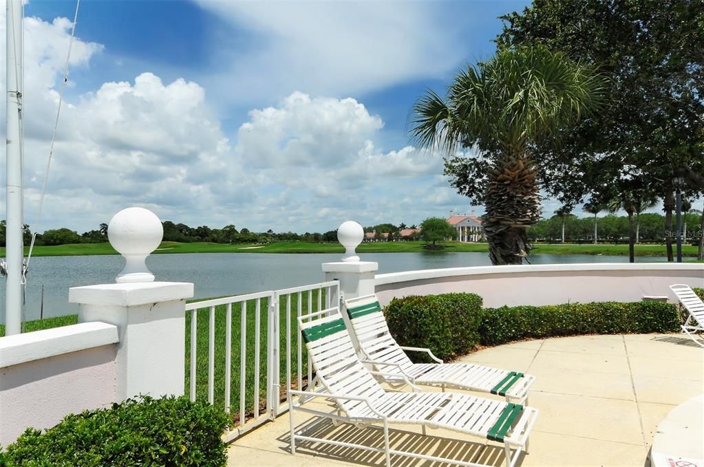 For Sale: $235,000 (1 beds, 1 baths, 595 Square Feet)