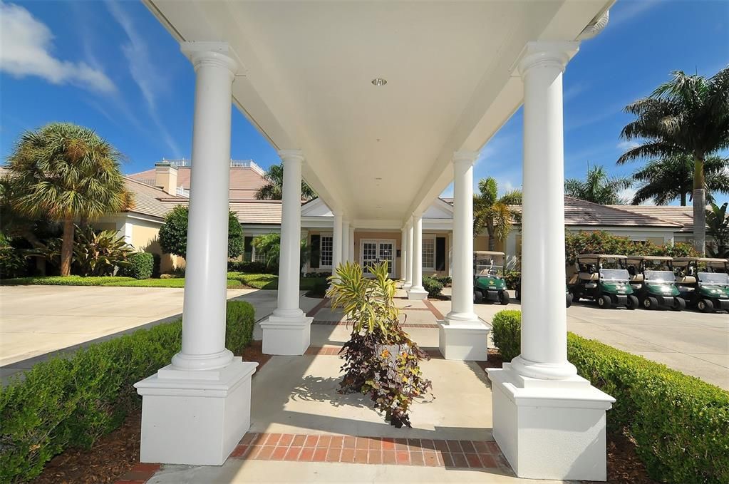 For Sale: $235,000 (1 beds, 1 baths, 595 Square Feet)