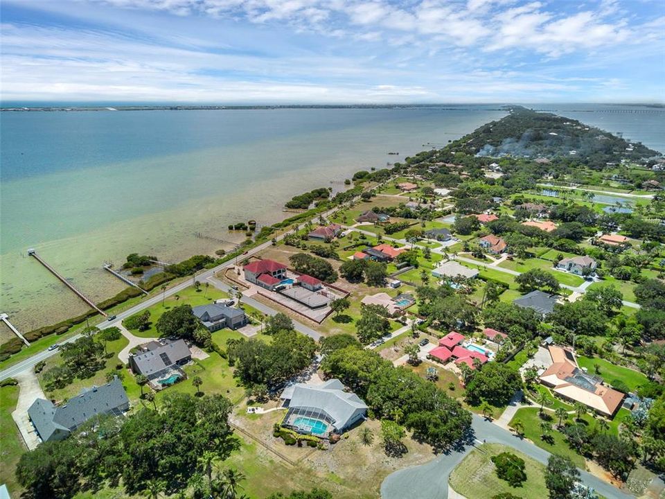 Activo con contrato: $745,000 (1.33 acres)