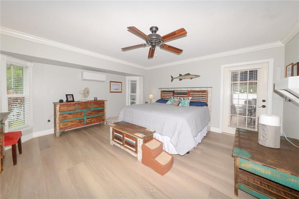 Activo con contrato: $399,500 (3 camas, 2 baños, 1913 Pies cuadrados)