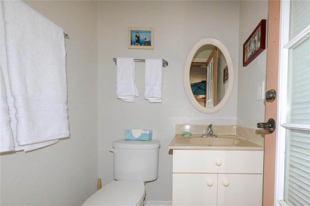 Activo con contrato: $399,500 (3 camas, 2 baños, 1913 Pies cuadrados)