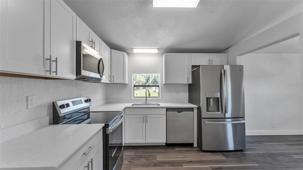 Active With Contract: $199,900 (3 beds, 2 baths, 1056 Square Feet)