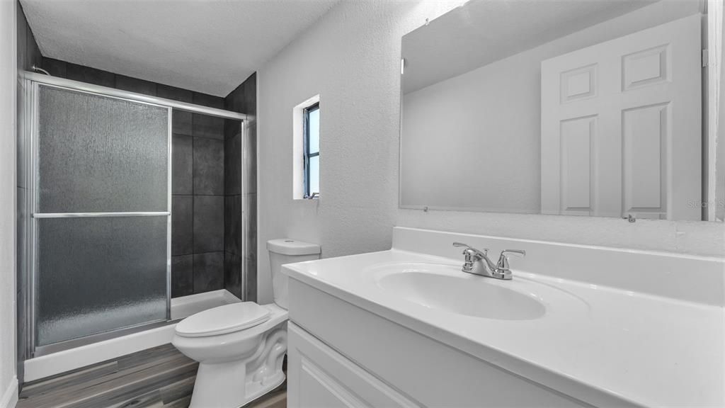 Active With Contract: $199,900 (3 beds, 2 baths, 1056 Square Feet)