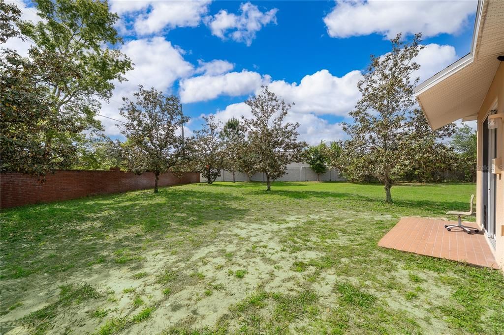 Active With Contract: $345,000 (4 beds, 2 baths, 1976 Square Feet)
