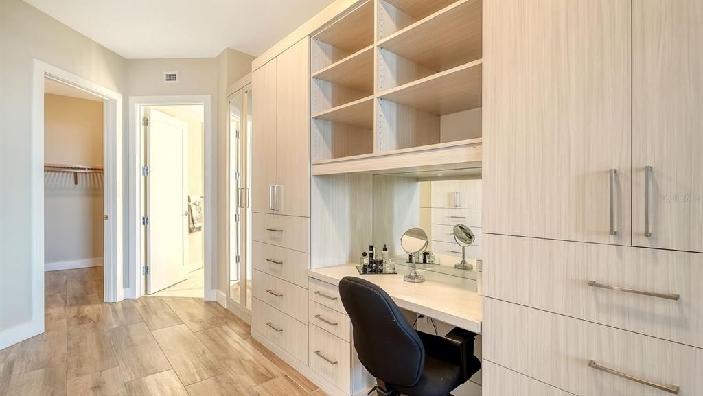 En Venta: $2,649,000 (3 camas, 3 baños, 2625 Pies cuadrados)