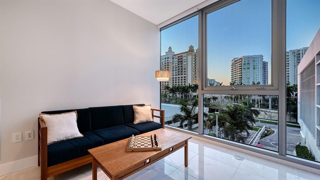 En Venta: $2,649,000 (3 camas, 3 baños, 2625 Pies cuadrados)