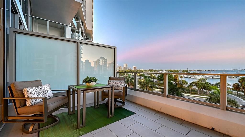 En Venta: $2,649,000 (3 camas, 3 baños, 2625 Pies cuadrados)