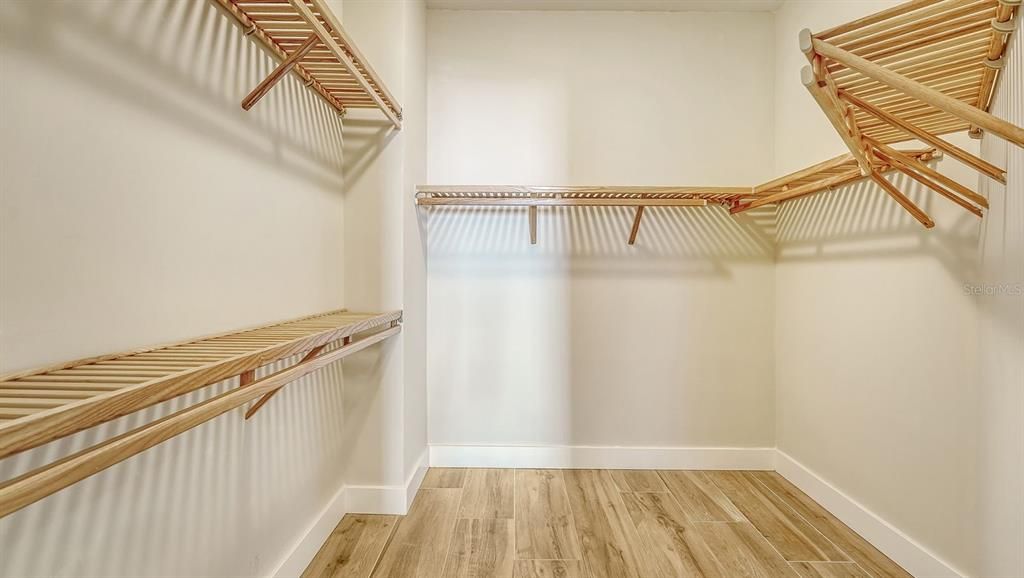En Venta: $2,649,000 (3 camas, 3 baños, 2625 Pies cuadrados)