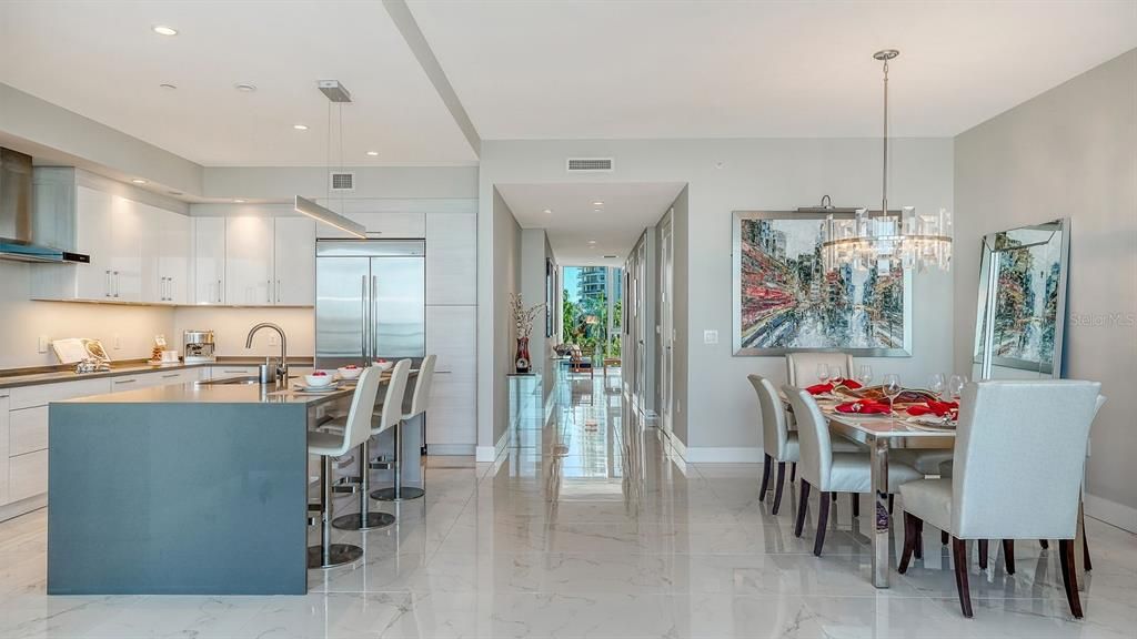 En Venta: $2,649,000 (3 camas, 3 baños, 2625 Pies cuadrados)