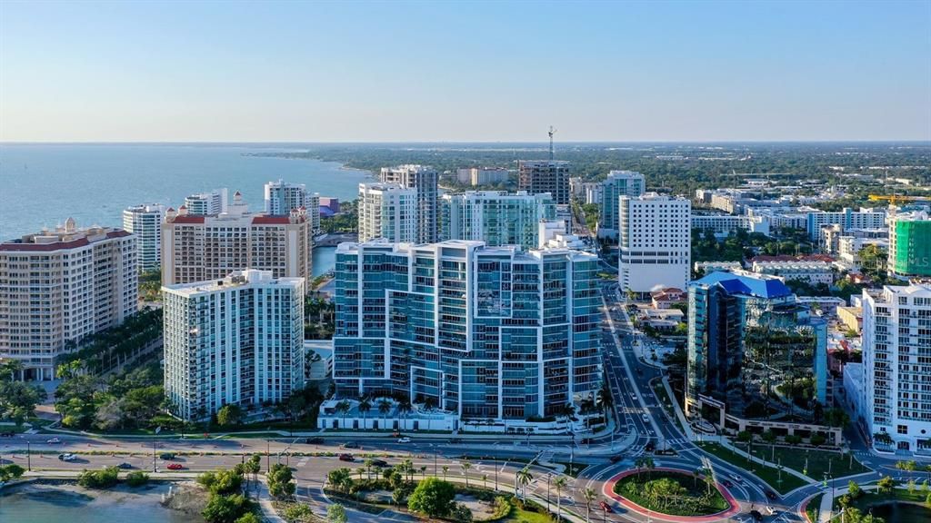En Venta: $2,649,000 (3 camas, 3 baños, 2625 Pies cuadrados)