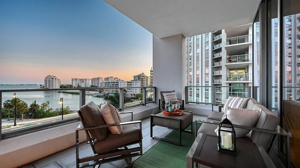 En Venta: $2,649,000 (3 camas, 3 baños, 2625 Pies cuadrados)