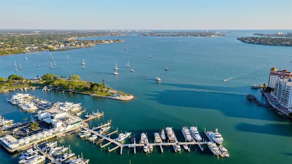 En Venta: $2,649,000 (3 camas, 3 baños, 2625 Pies cuadrados)