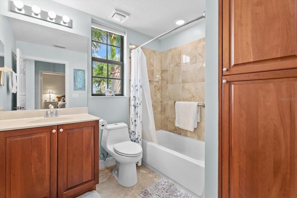 For Sale: $415,000 (3 beds, 2 baths, 1838 Square Feet)