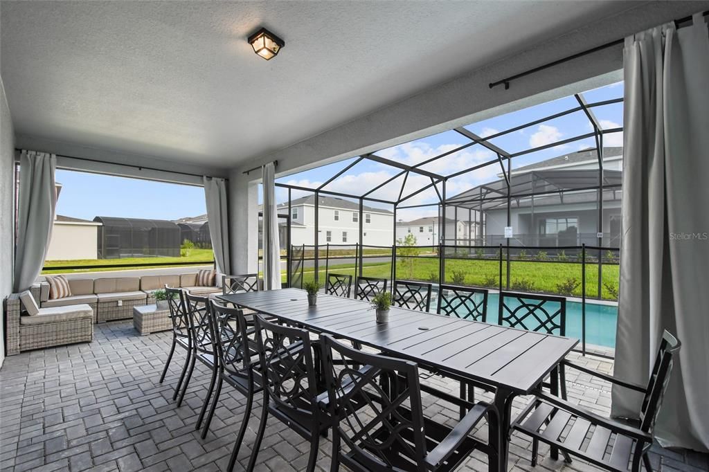 For Sale: $1,110,000 (8 beds, 6 baths, 4026 Square Feet)