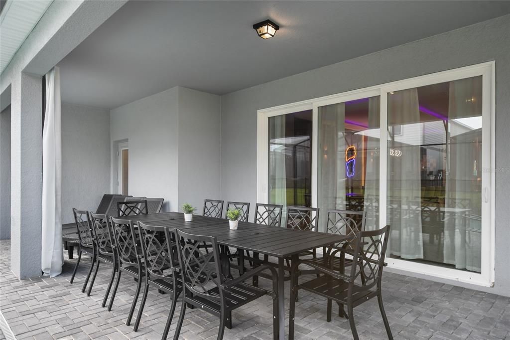 For Sale: $1,110,000 (8 beds, 6 baths, 4026 Square Feet)