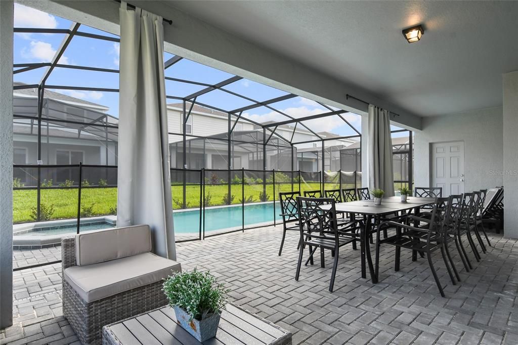 For Sale: $1,110,000 (8 beds, 6 baths, 4026 Square Feet)